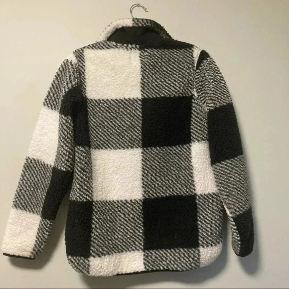 Liv outdoor black white plaid  fleece pullover - Picture 5 of 5